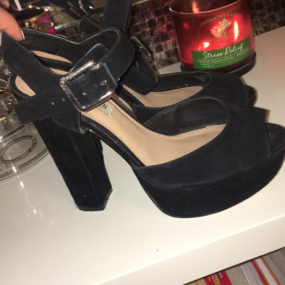 Steve Madden Black “Jillyy” style heels